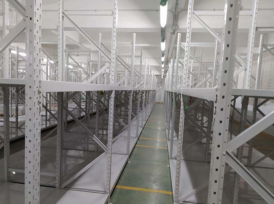 銀安金融廣州擱板式倉儲貨架【易達貨架】