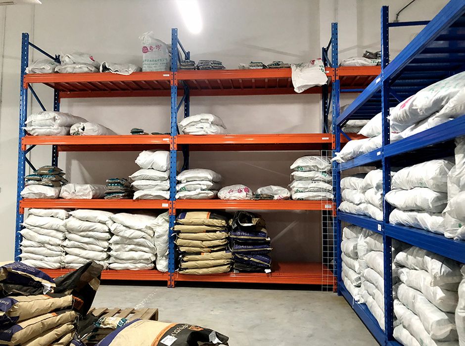 香雪制藥廣東中量型擱板式貨架【易達(dá)貨架】