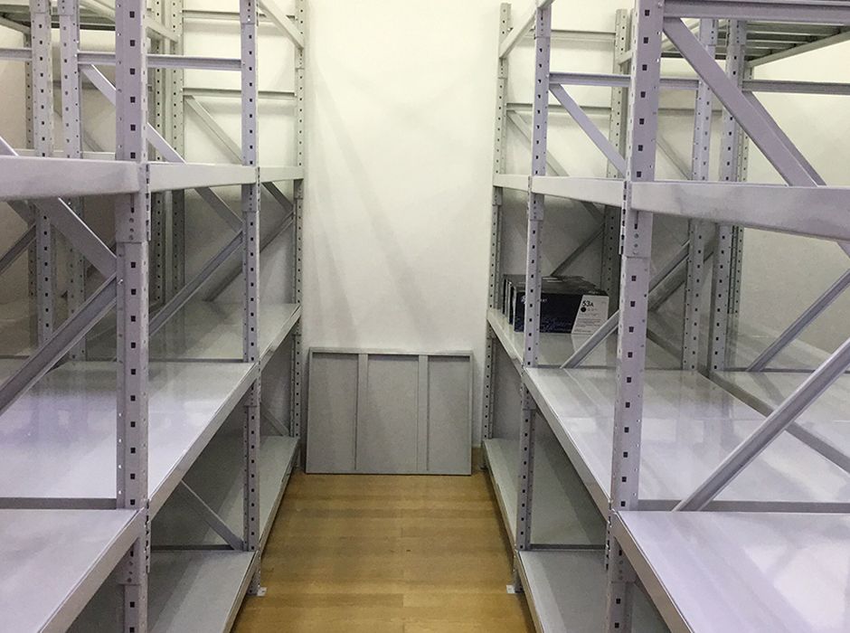 廣東省高級(jí)人民法院倉庫擱板式貨架【易達(dá)貨架】