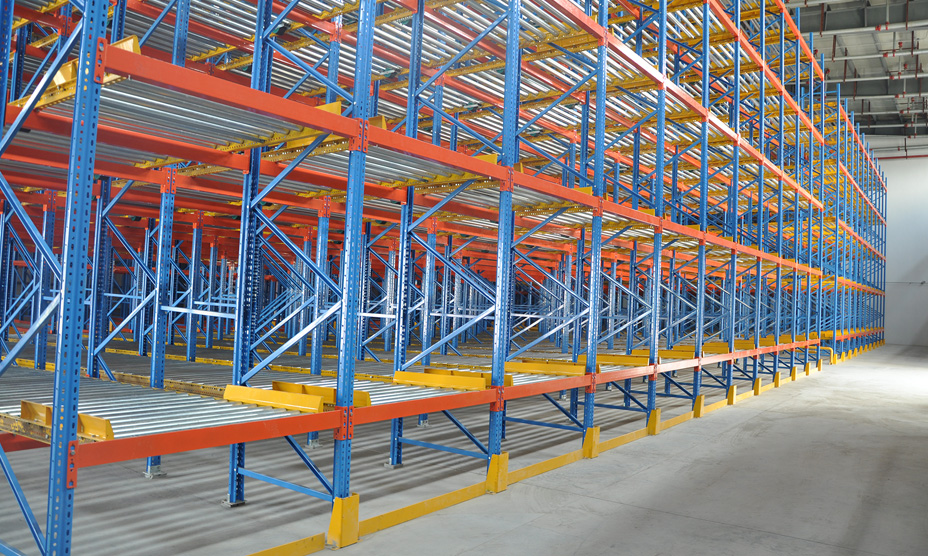 高密度存儲(chǔ)，實(shí)現(xiàn)“貨找人”式揀貨