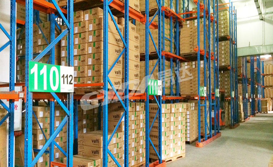 密集型貫通式貨架