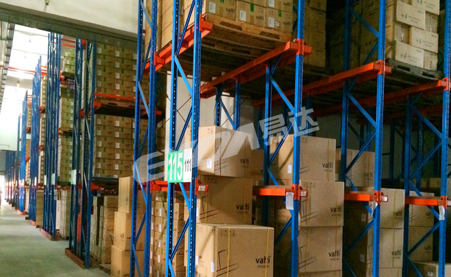 密集型貫通式貨架